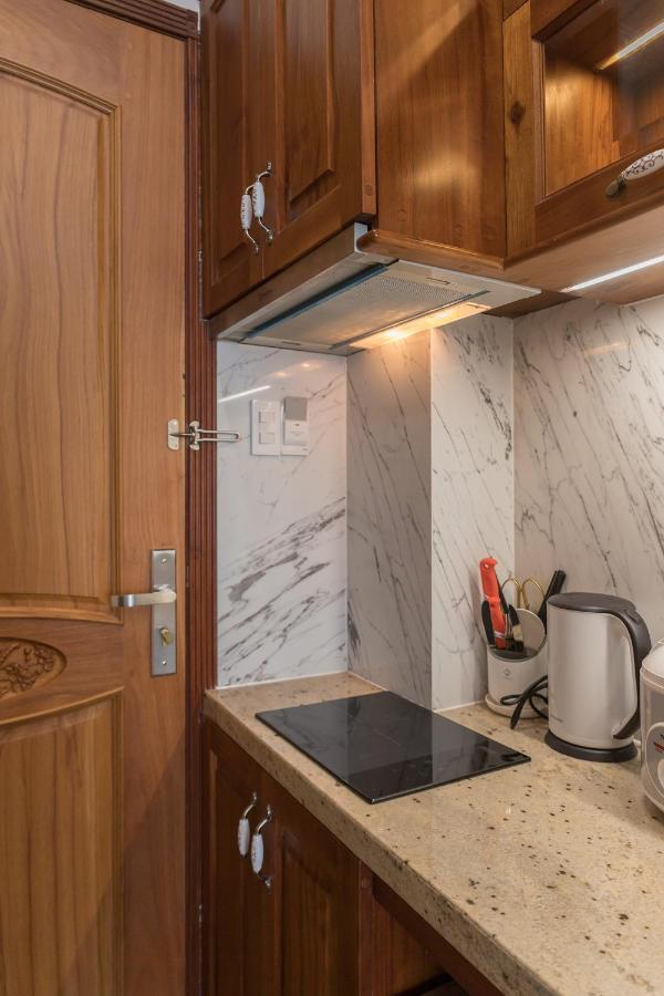 Готель Woody House Boutique Хошимін Екстер'єр фото